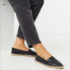 ASOS DESIGN Wide Fit Jodie Espadrilles Sandals - Black Faux Leather - US 9 - $19